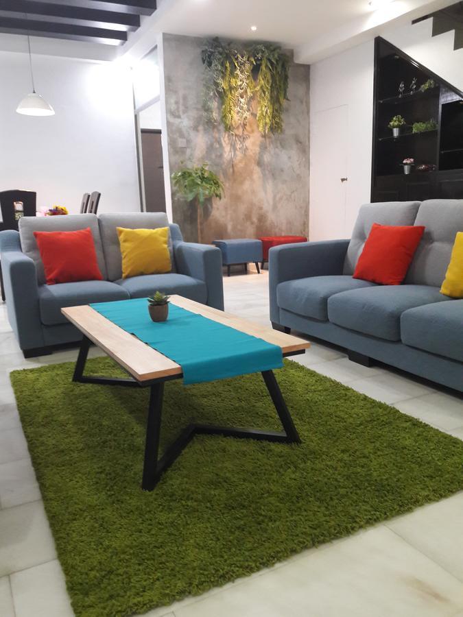 Jb Homestay Bukit Indah Wifi Ciq Mall Legoland Free Parking Johor Bahru Exterior photo
